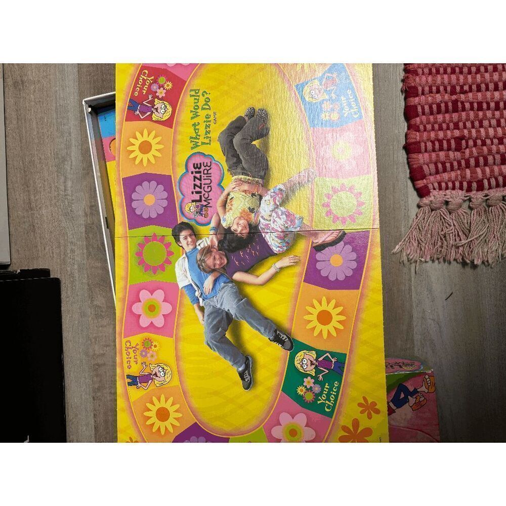 Vintage Lizzie Mcguire "What Would Lizzie Do?" Board Game (All pieces included) - Picture 3 of 6
